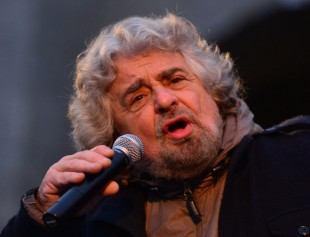 Grillo: prima intervista a New Scientist. Sceglie di parlare di ricerca e fuga dei cervelli