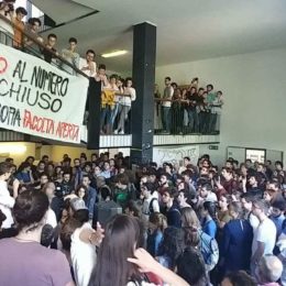 statale contro numero chiuso