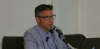 Chris Tienken: L’assalto neoliberista all’insegnamento scolastico negli Stati Uniti