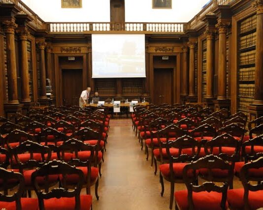L’università piegata al mercato: quarant’anni di illusioni e declino